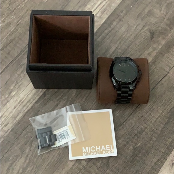 Michael Kors black unisex watch - Picture 3 of 7